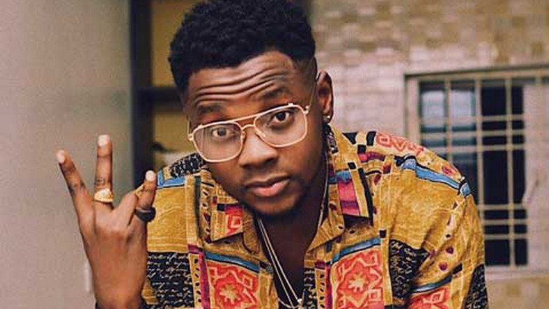 Kizz Daniel - Pour Me Water (Put Hand For Breast and Swear)
